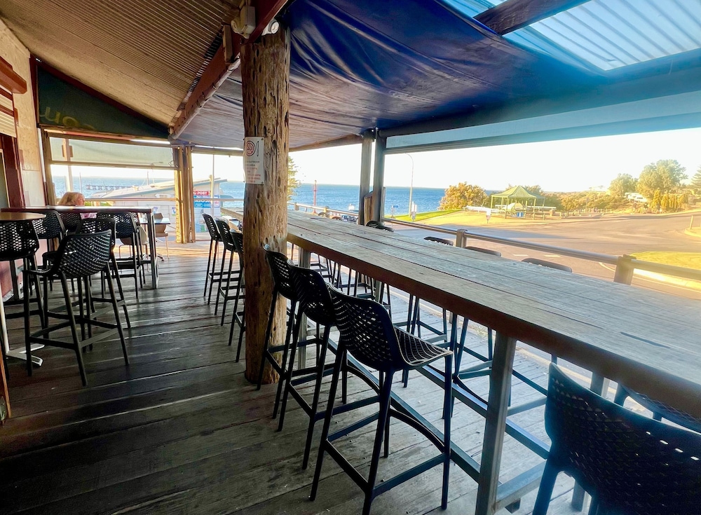 Saltwater Breeze - Ocean Views 5BR Beach House