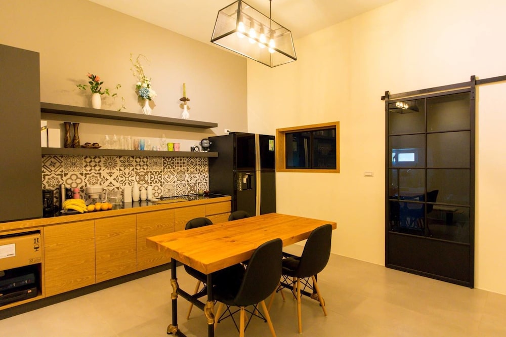 Chen Home