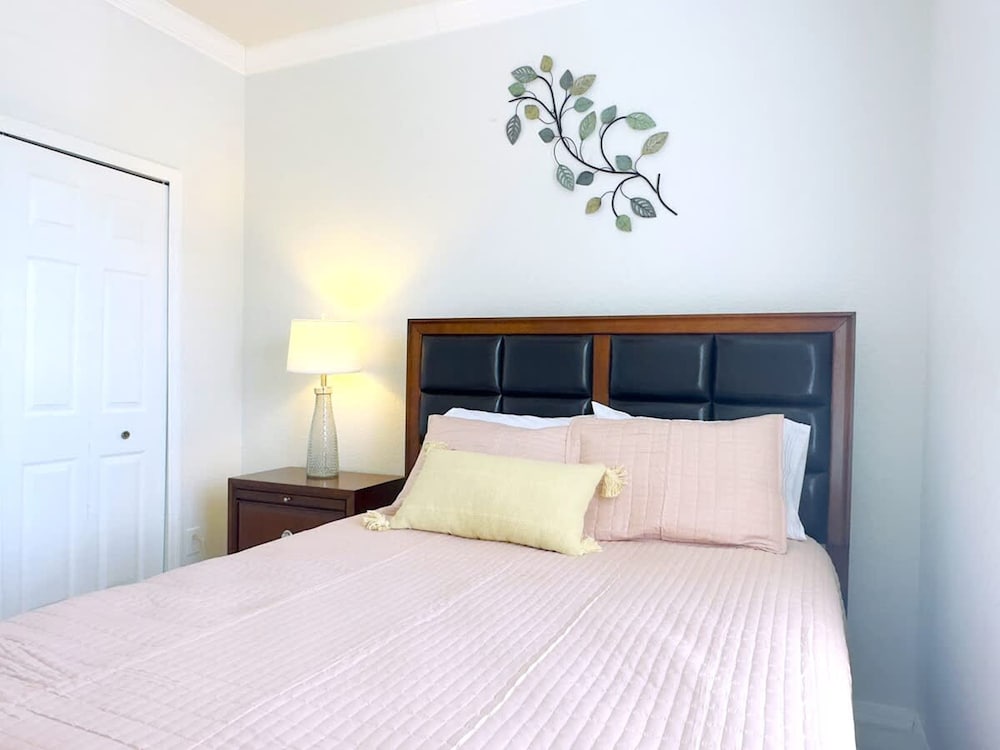Modern 4BR Home in Regal Palms Resort Near Disney