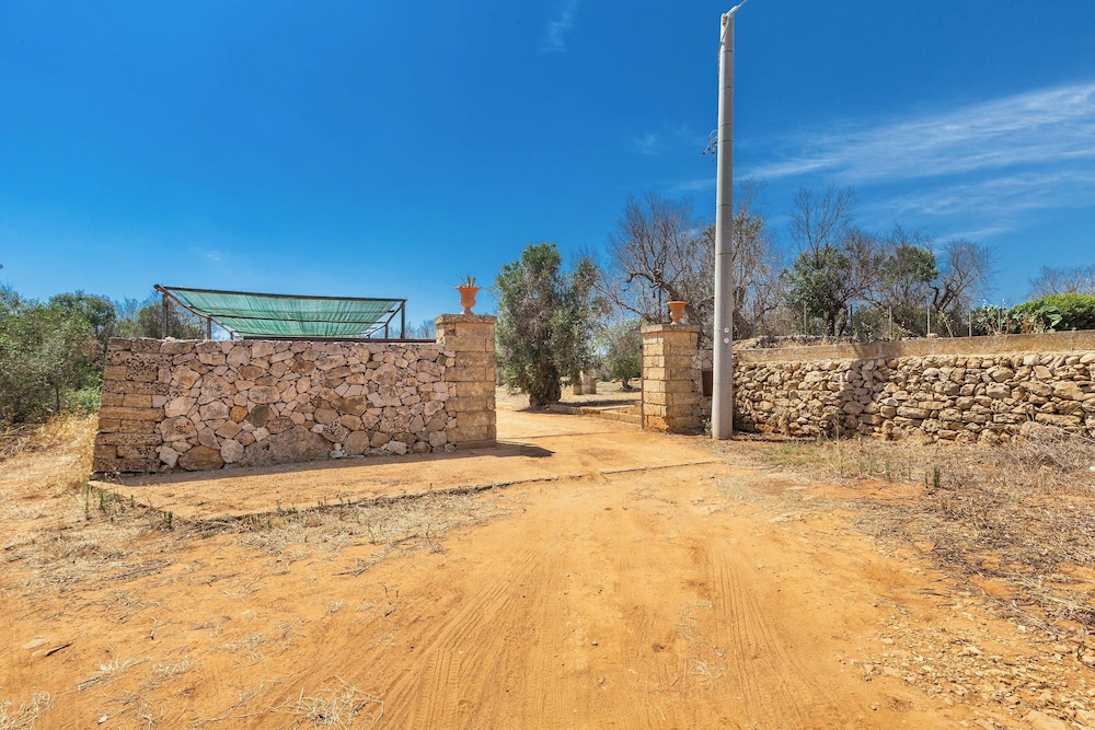3621 Tenuta Terra del Sole by Perle di Puglia view 2