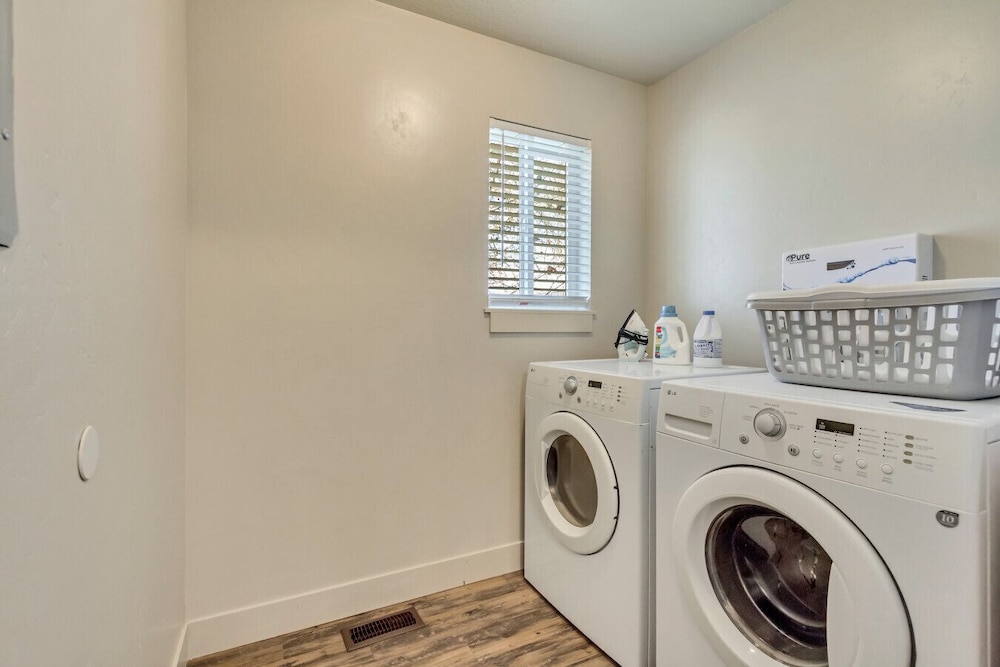 3 Bed 2 Bath King Beds With Smoker Grill