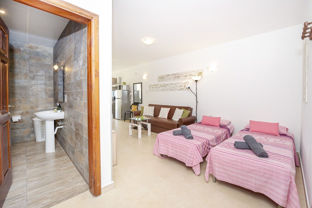 Mellieha Vacations - Summer Breeze Comfort Apartments by Getaways Malta - Property Image 15