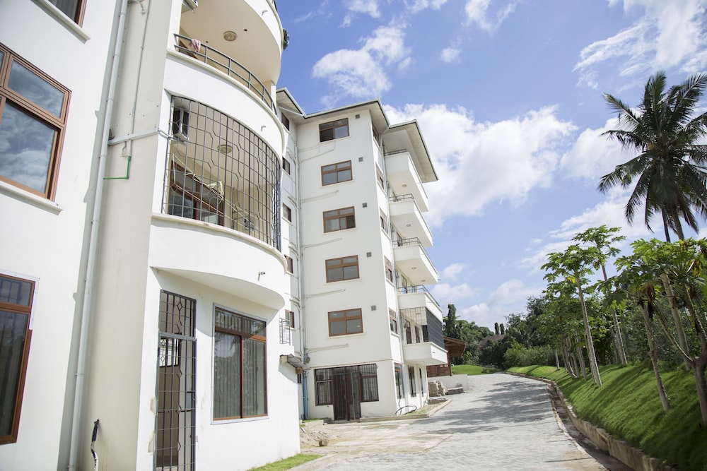 Baobab Hotel Apartment By Zakinn