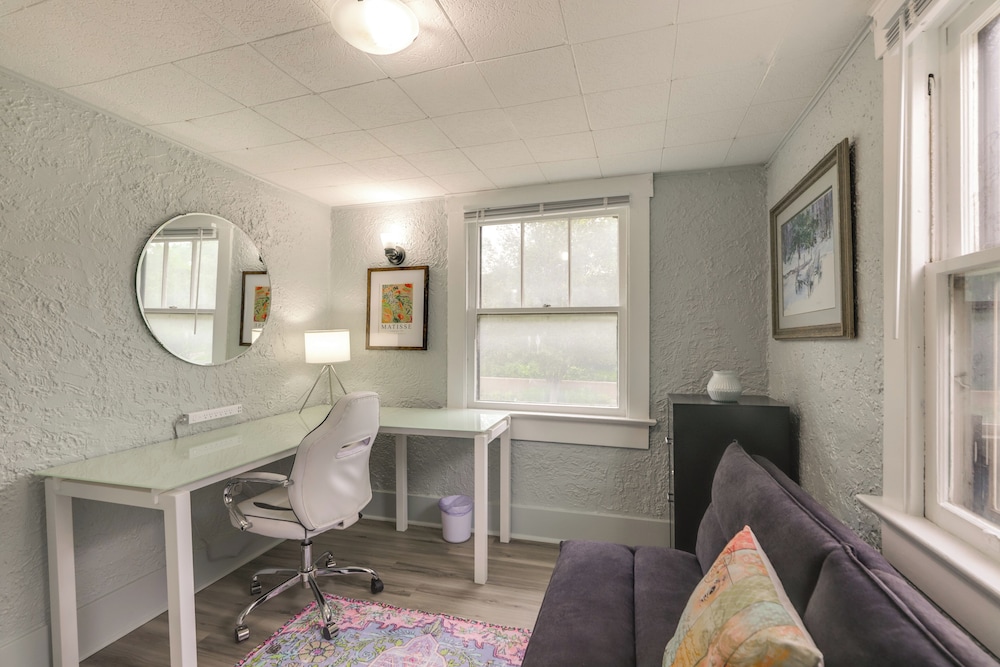 3 Mi to Dtwn: Dog-friendly Retreat in Dayton