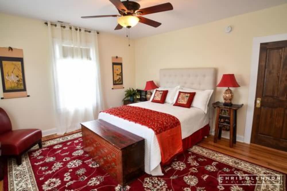 Alyssa House Bed & Breakfast