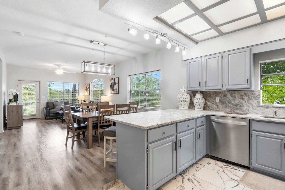 Fairway Follies Luxury Retreat