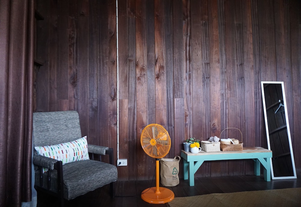 Kaampuju Cafe and Rooms