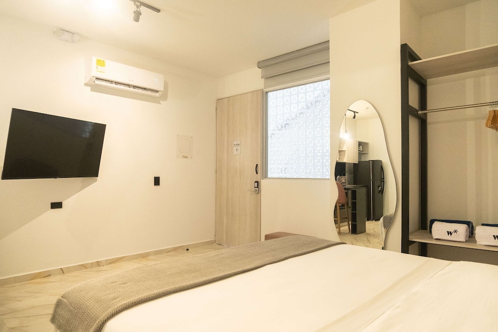 w Flawless 1BR w AC Near Ciudad Amurallada