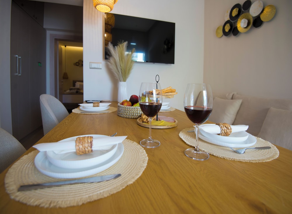 SIDONIA SUITE