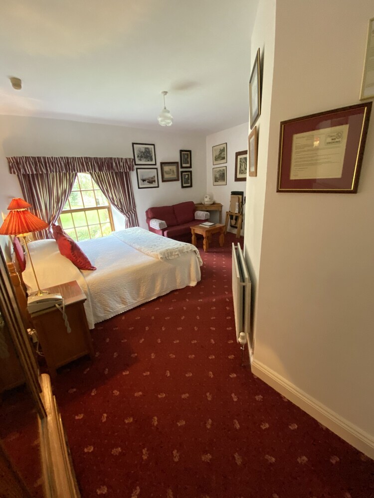 Waterford Vacations - The Coach House - Property Image 3