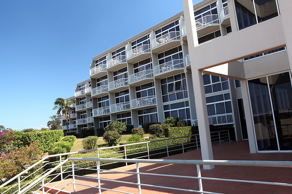 Hotel Opal Cove Resort - Image 1