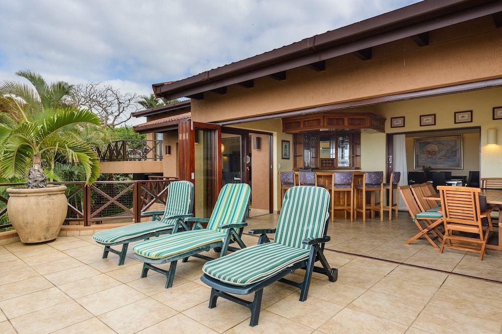San Lameer Villa Rentals Three Bedroom Luxury 13908
