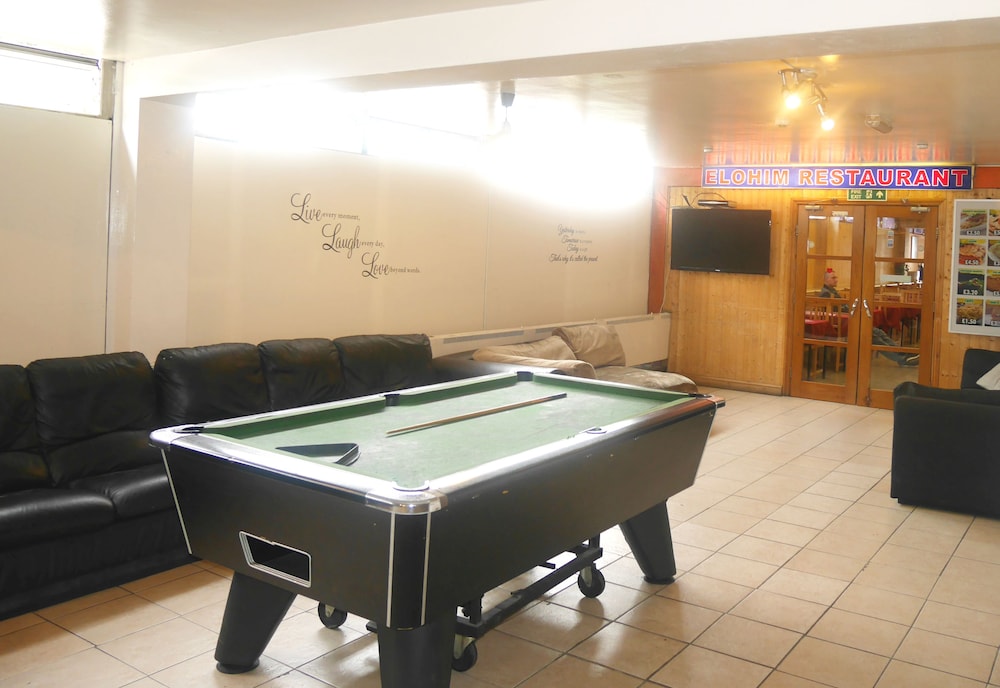 Kensal Green Backpackers 1