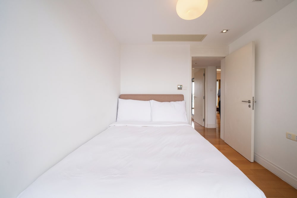 Tyms 3BR 2BA Apt Near Metro