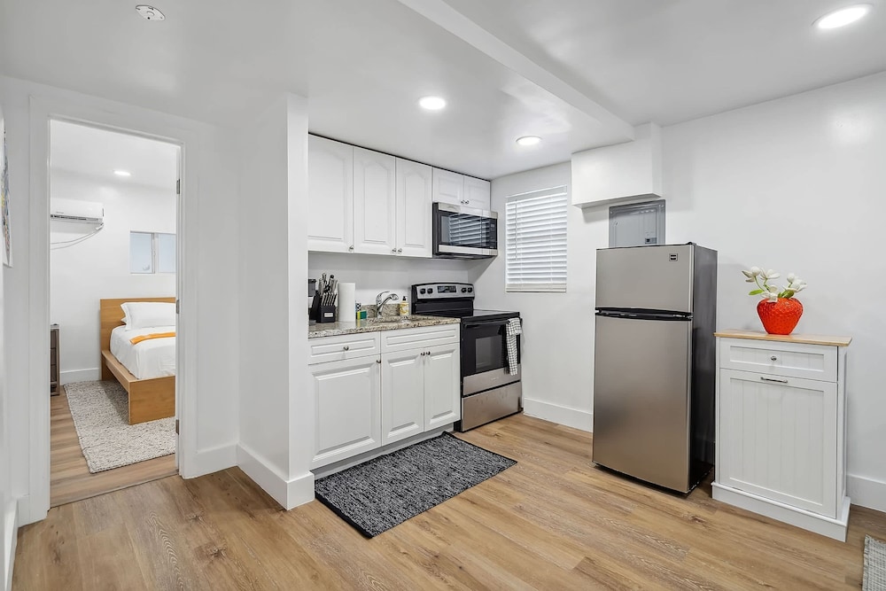 Casa Roselle 3 in Hollywood