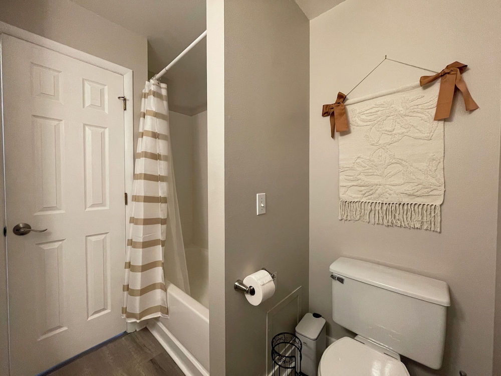 Campus West Nest - King Bed + Walk to CSU