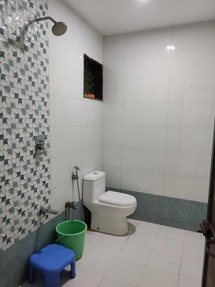 Sidhivinayak Resort Devbag Sangam Beach