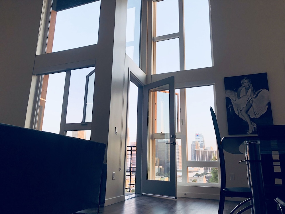 New Lyfe Finest Luxury Apartment