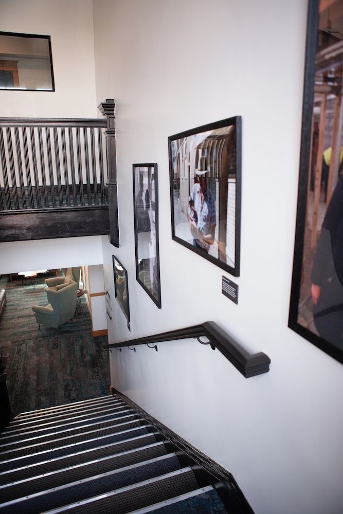 11th Avenue Hostel