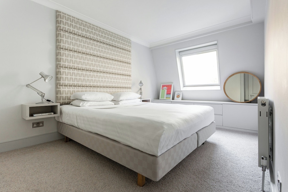 Talbot Road VI by Onefinestay