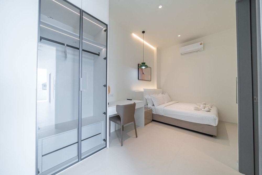 Pool villa with slide karaoke kitchen