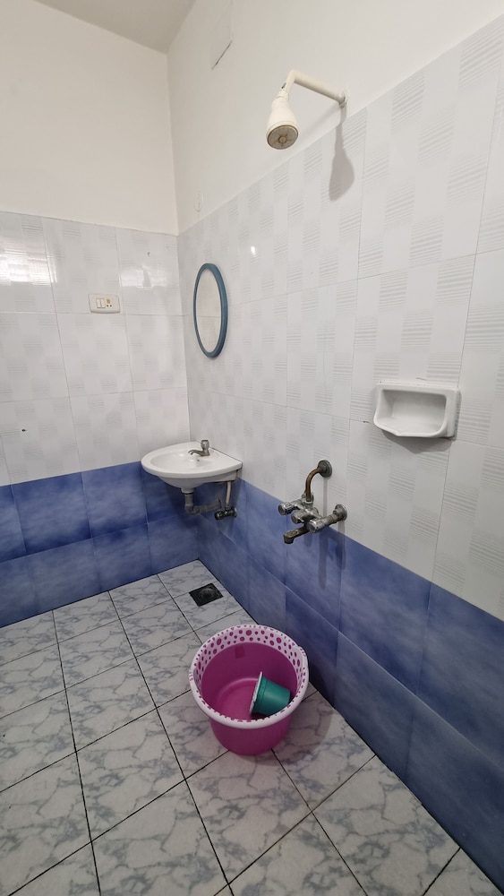 Hotel adithya