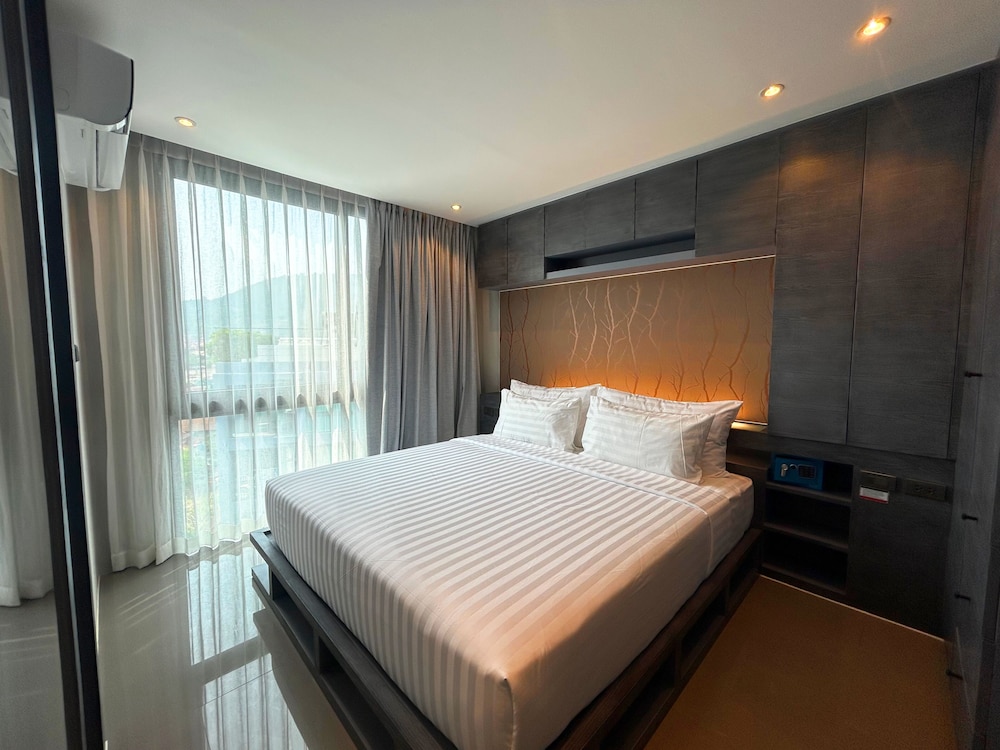 1BR with Rooftop Pool & Gym C191