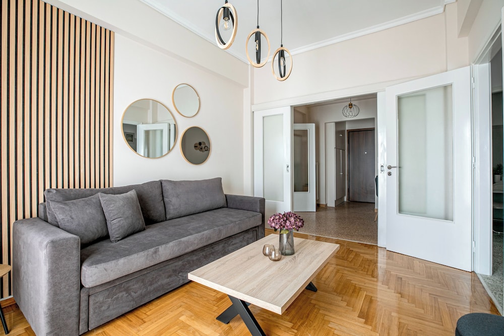Helios Apartment by A&A Residencies