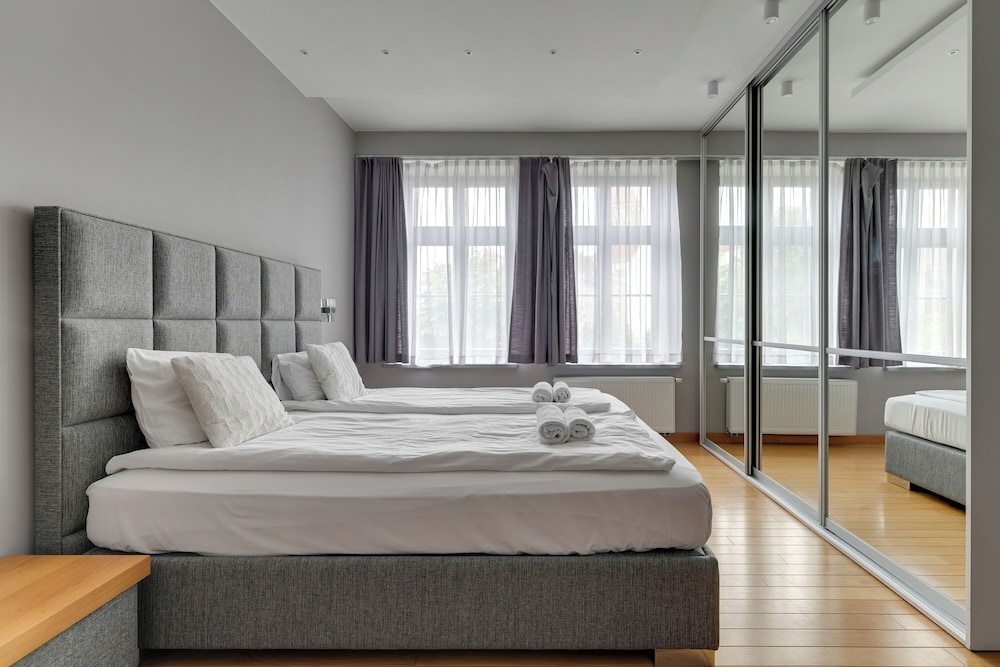 Tobiasza Residence by Grand Apartments