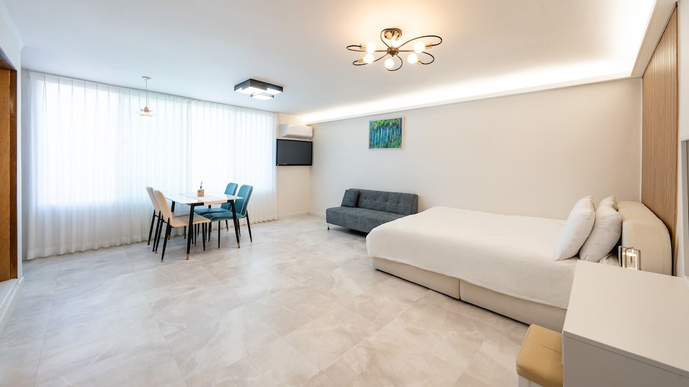 Chuncheon Leisure Stay Pension