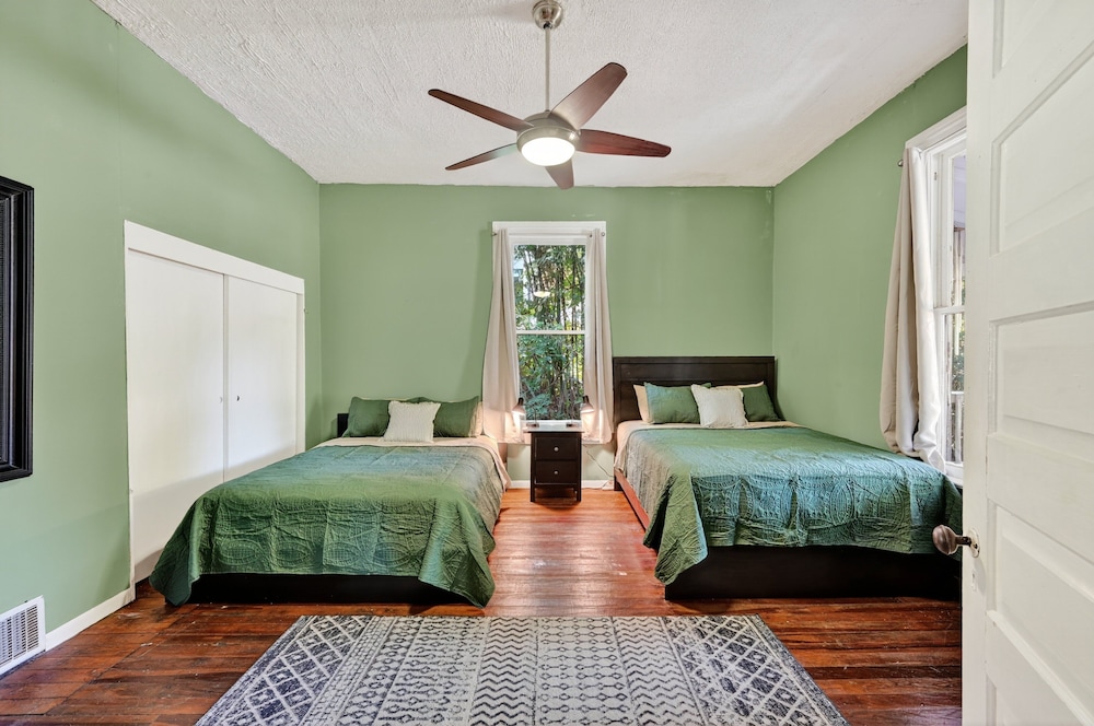 Historic Athens Home With Location & Comfort 3 Bedroom Home