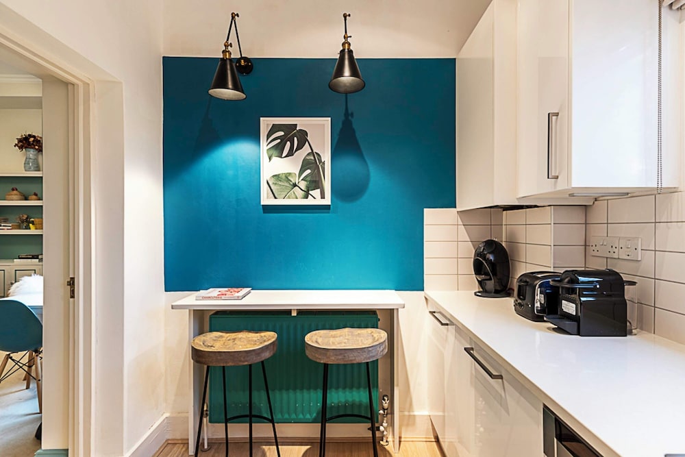 Charming Earls Court Apartment