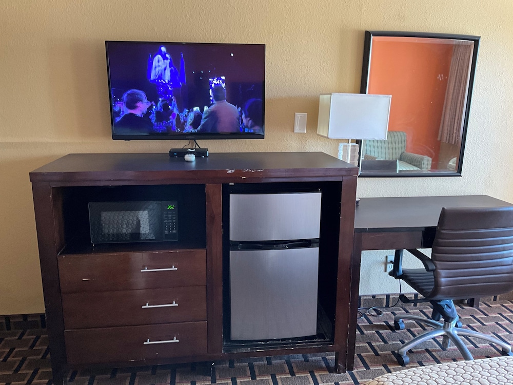 Executive inn & Suites