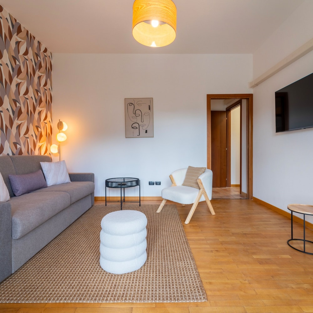 Autumn Apartment in Como