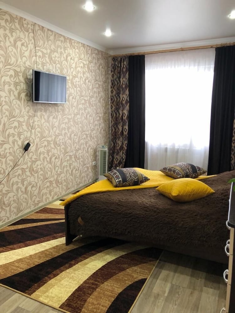 Comfort Apartments on Zapolnaya 60 apt 178 view 3