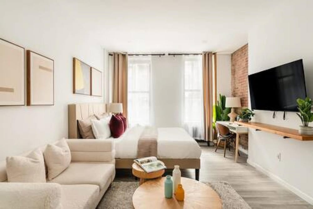 New Modern Studio UES W D