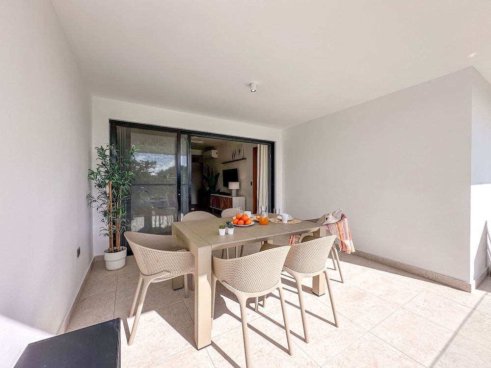 Fantastic new Golf View Apartment