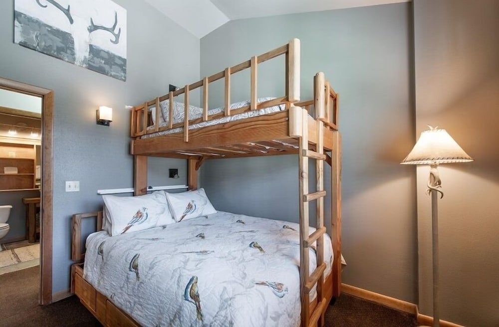 Winter Park Resort Lodging - Zephyr Mountain Condos