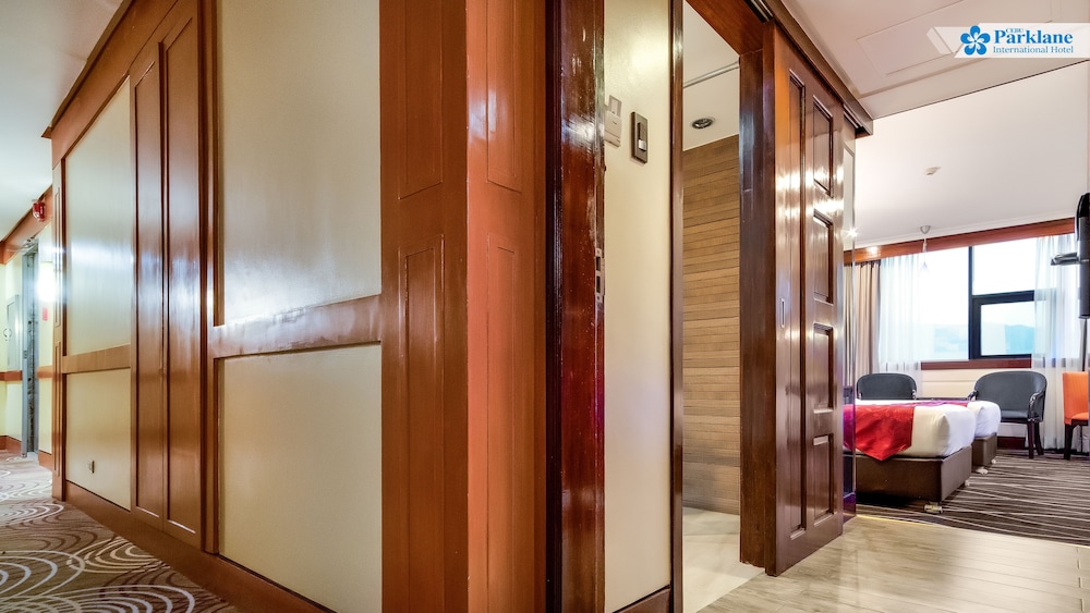 Cebu Vacations - Cebu Parklane International Hotel - Property Image 36