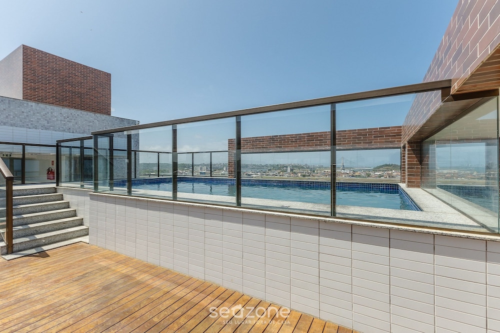Building With Swimming Pool 300m From the Beach in Ilheus - MMD