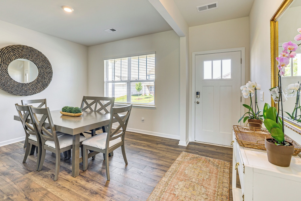Pool Access, 2 Mi to Main St: Fountain Inn Home!