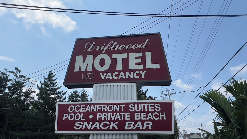 driftwood motel
