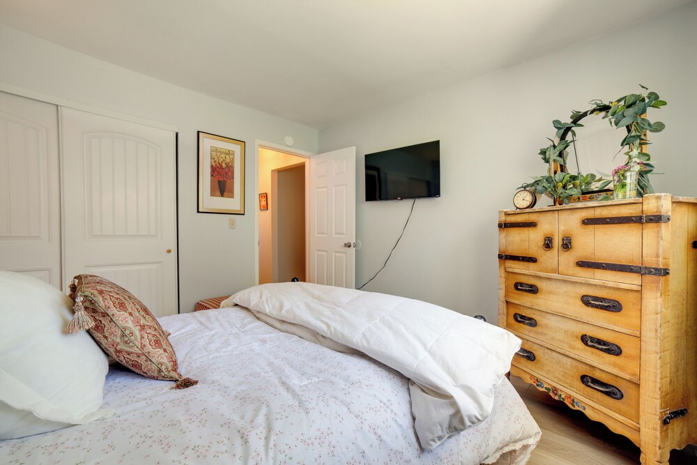 1 Mi to Reno-sparks: Home in Family-friendly Area!
