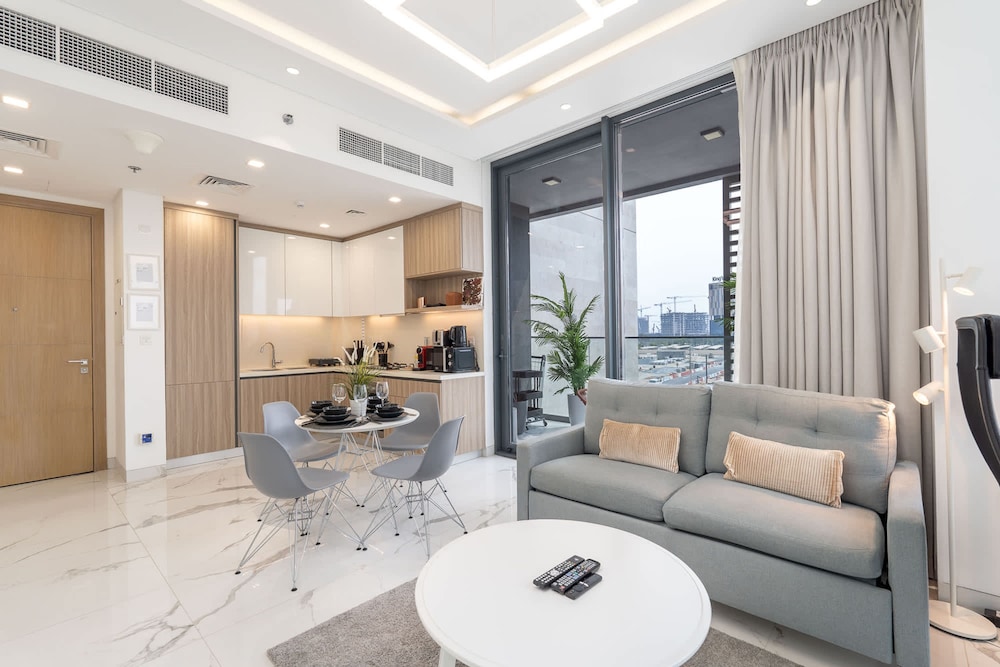 Cool 1-bedroom Apartment at The Pinnacle in Dubai Hills