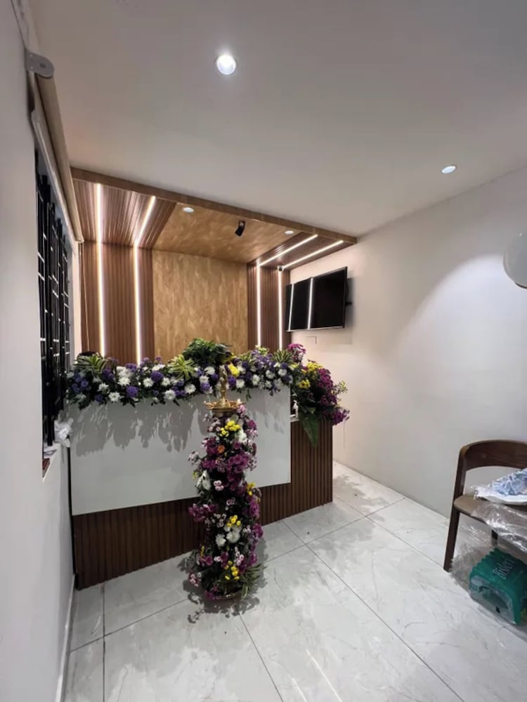 Fabhotel Serenity I