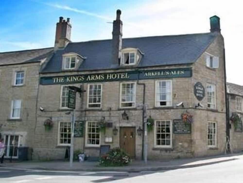 Hotel The Kings Arms Chipping Norton - Image 1