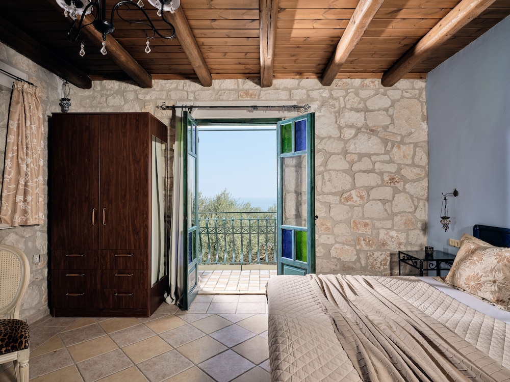 Diamond Suites