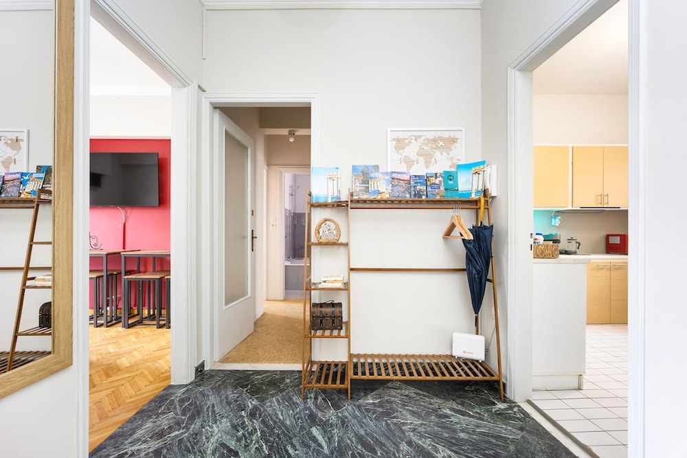 Diakou 38 Sunny Cozy 3bd apt Just a min Away to Acropolis