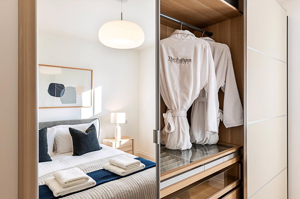 Upscale & Serene Getaway - Prime Chelsea Location!