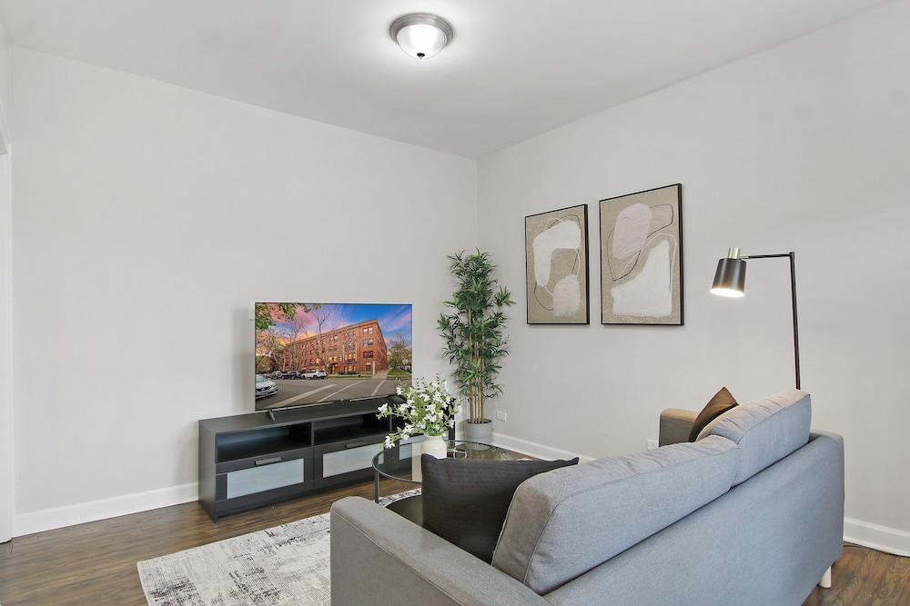 1BR Cozy Apt - Harper 404